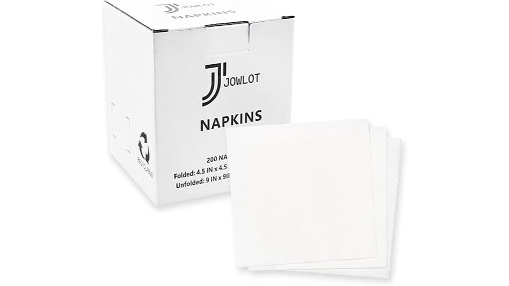 200 white paper napkins