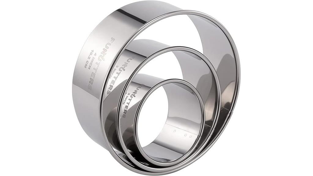 three piece cookie cutter set